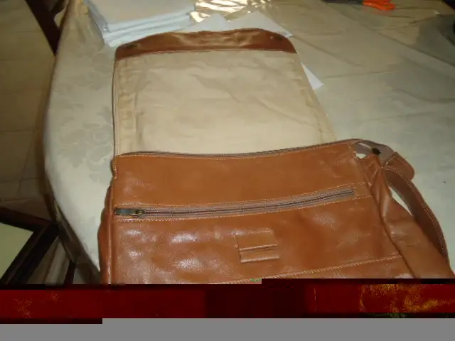 **LEATHER SHOULDER BAG**64744836491779121