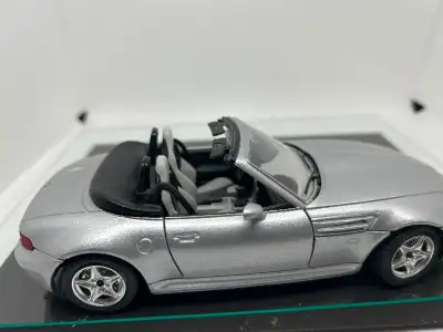 1/24 Bburago silver BMW M Roadster in mint shape., View more