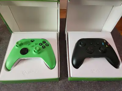 Xbox One controllers (RB doesn't work), View more