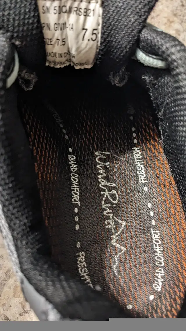 Wind River Quad Comfort Hiking Shoes with Tarantula Anti-Slip in Women's - Shoes in Norfolk County - Image 3