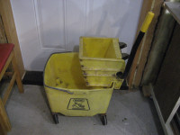 Commercial mop bucket and wringer