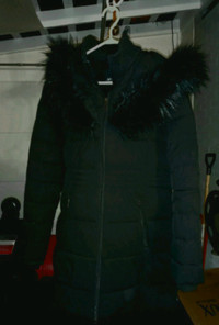 Manteau d' hiver pour femme noir et la grandeur small/petit