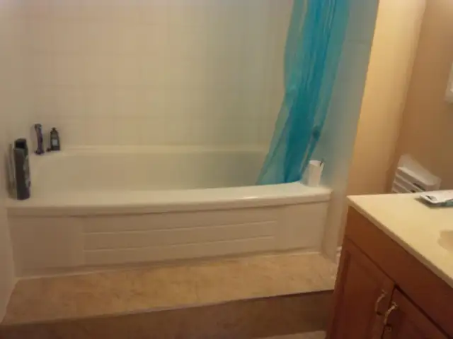 Private Room with a walkout basement in Mississauga in Room Rentals & Roommates in Mississauga / Peel Region - Image 3