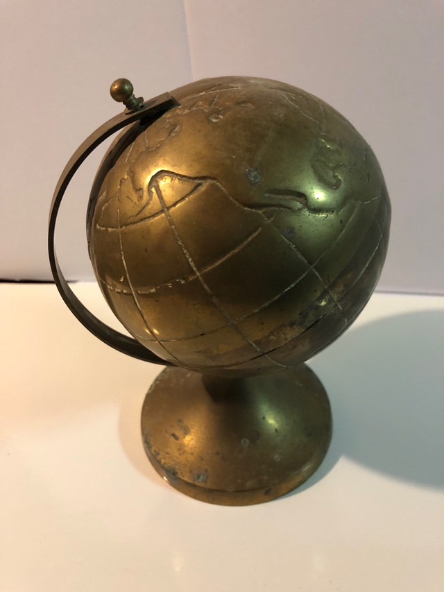 Brass globe in Arts & Collectibles in Annapolis Valley