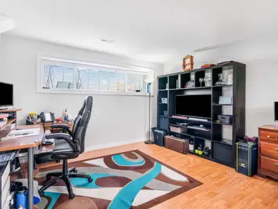 Welcome to your new home in Pineridge! This spacious one-bedroom home offers the perfect blend of co...