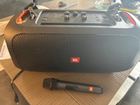 JBL party box with wireless microphone