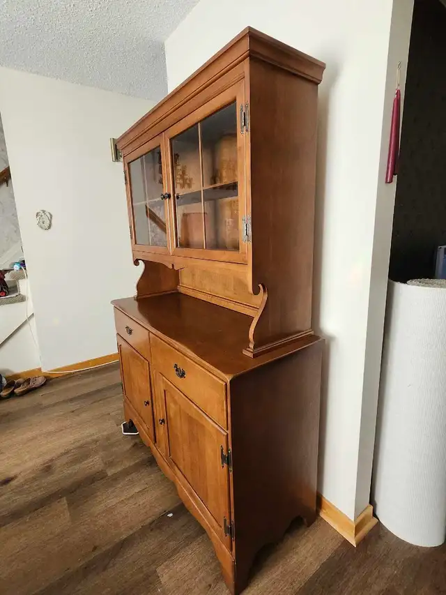 Solid Maple Dining Suite535274694955520003