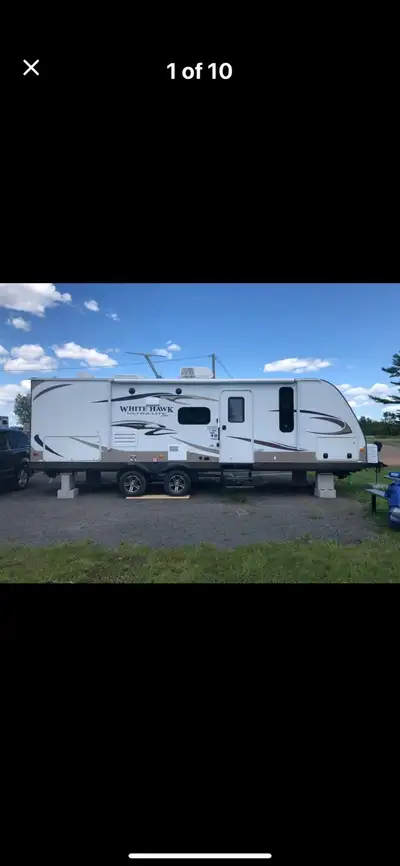 For Sale 2014 Jayco white Hawk/27RBOK, Excellent Shape: Queen bed, hide a bed couch, dinette turns i...
