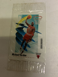 1991 Michael Jordan Skybox series 1, # 7 Mini Card in Cellophane