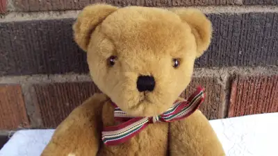 BOYDS BEARS - LIMITED EDITION - 20TH ANNIVERSARY OF THE BOYDS COLLECTION LTD. MATTHEW BEAR - This is...
