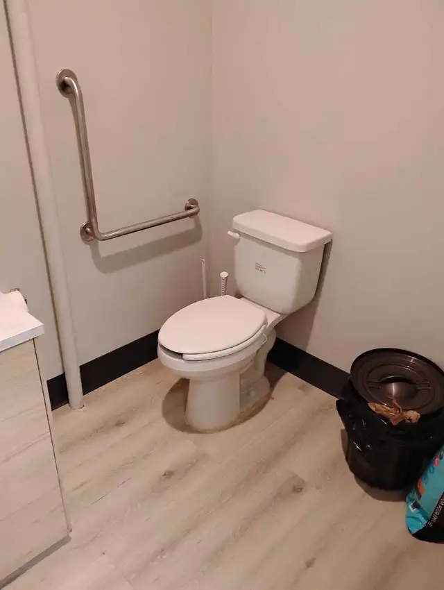 Home and Basement Renos in Renovations, General Contracting & Handyman in Calgary - Image 8