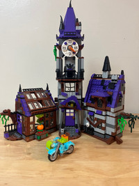 Scooby doo mansion Lego 