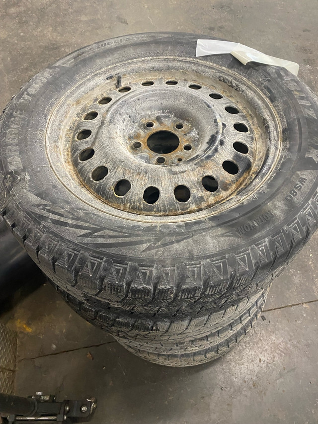 GMC terrain 2019 rims & tires 235/60/17 in Tires & Rims in Kawartha Lakes - Image 3