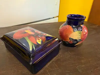Signed Moorcroft Pottery England Blue Lidded Jewelry Trinket Box, View more