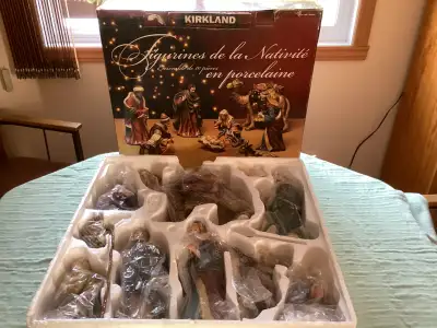 crèche de Noël Kirkland, View more
