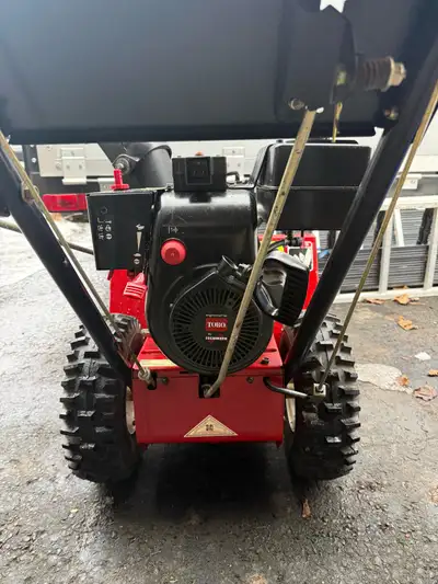 Toro 724 Power Throw Snowblower 7HP 24”, View more