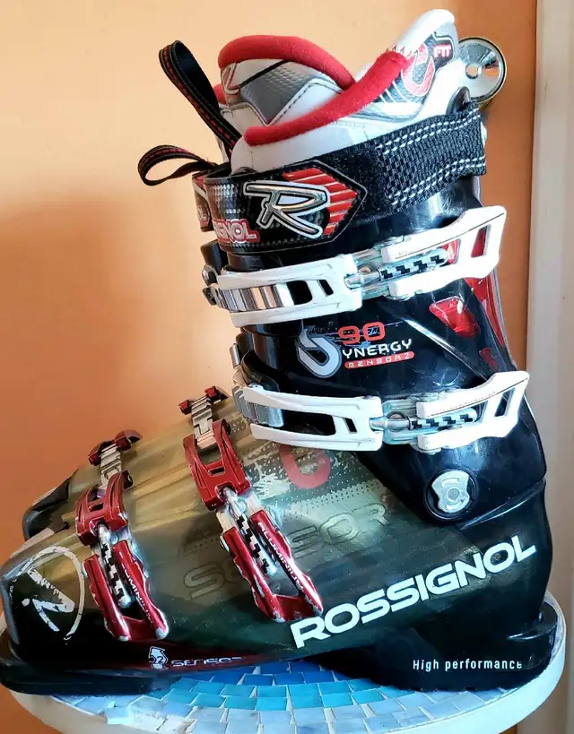 Bottes de ski alpin Rossignol SynergySensor2 90 taille 7-7.5 USA in Ski in City of Montréal - Image 3