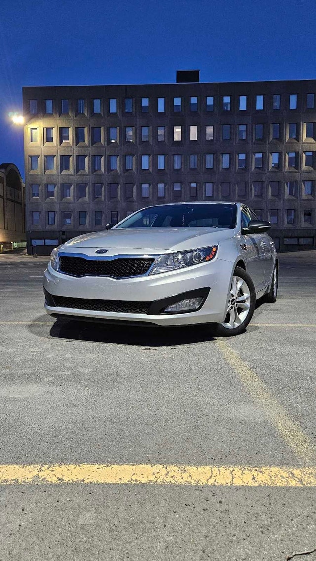 Kia Optima 2012 TRÈS PROPRE
