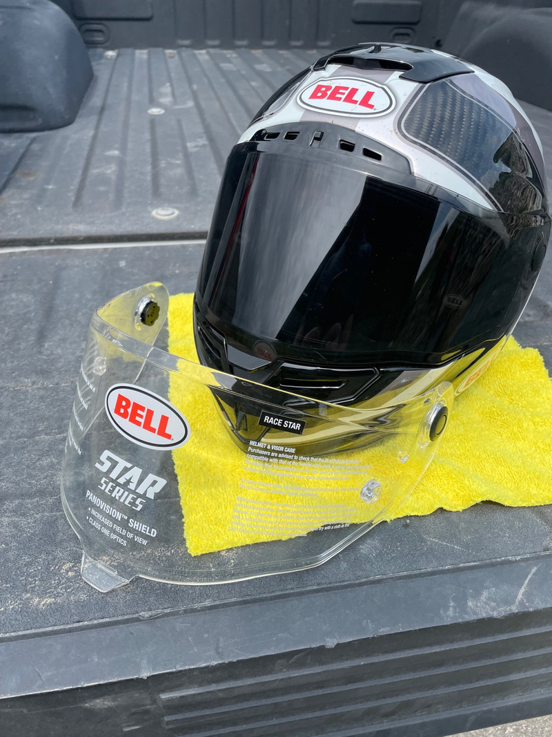 Bell full face motorcycle helmet | Other | Vernon | Kijiji