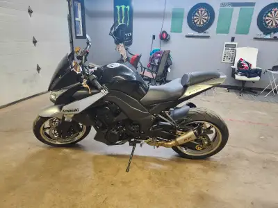 2010 z1000 in excellent condition only 31000km fresh mvi just done $8000