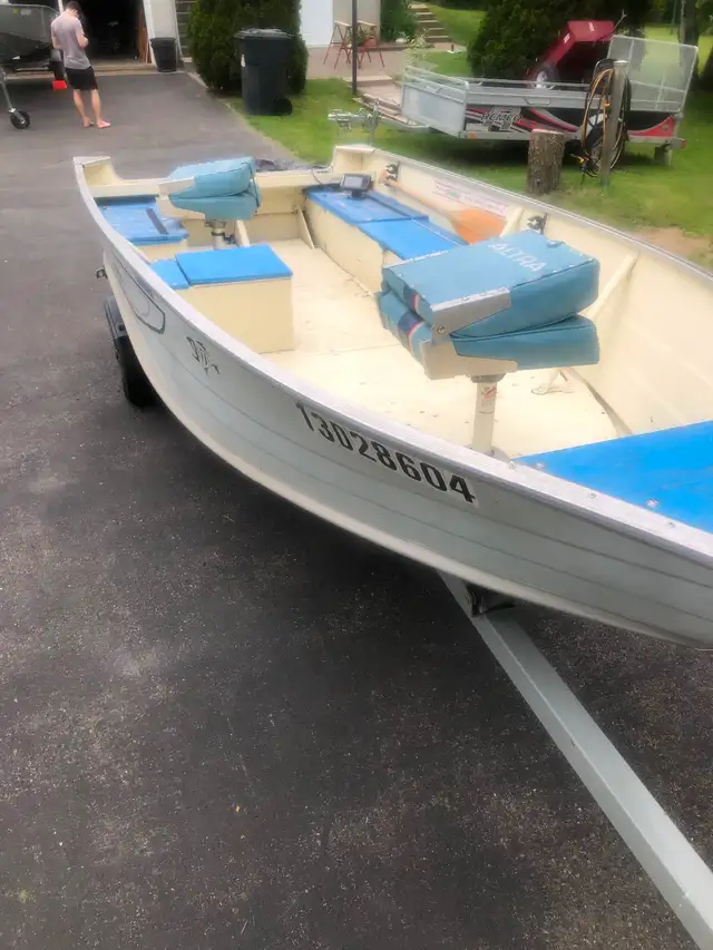 Chaloupe princecraft 14,6 pieds+ moteur+ remorque in Powerboats & Motorboats in Victoriaville - Image 10