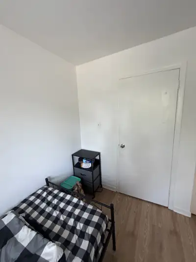 A private bedroom is available in a clean and quiet 4-bedroom house. The other three bedrooms are oc...