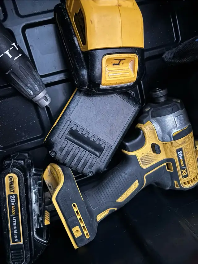 Dewalt impact drill w 2 batteries $100 FIRM in Power Tools in Edmonton - Image 2
