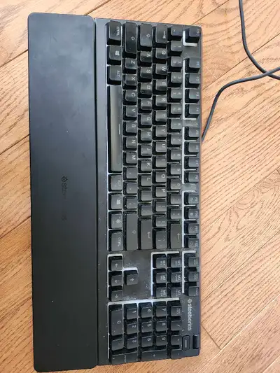 Steelseries Apex 3, View more