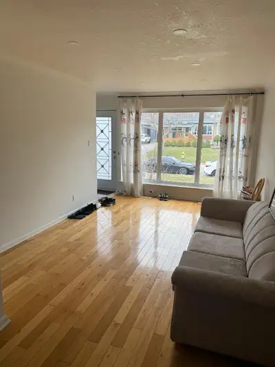 Accommodation available for one girl