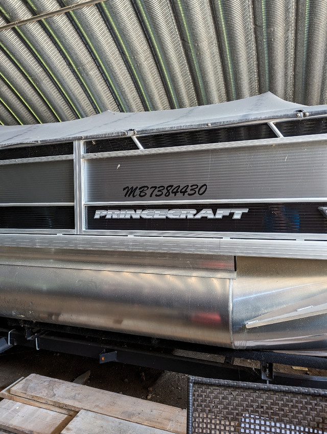 Pontoon boat for sale Powerboats & Motorboats Winnipeg Kijiji