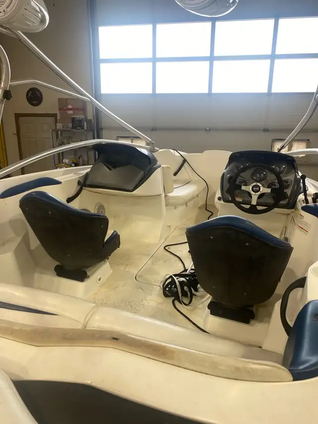boat and watercraft in Powerboats & Motorboats in Red Deer - Image 4