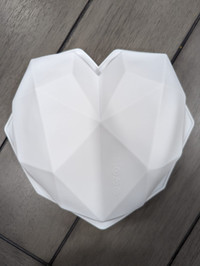 NEW Diamond Heart Silicone Mold Baking White about 12 inches