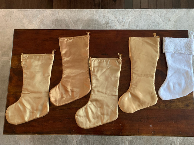 5 Christmas Stockings / Bas de Noël in Holiday, Event & Seasonal in Moncton - Image 2