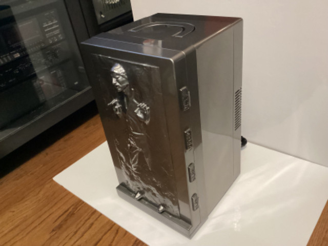 SUPER RARE HAN SOLO IN CARBONITE MINI FRIDGE in Arts & Collectibles in City of Toronto - Image 3