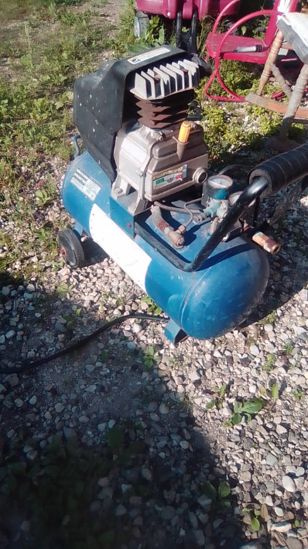 Air compressor in Power Tools in Stratford