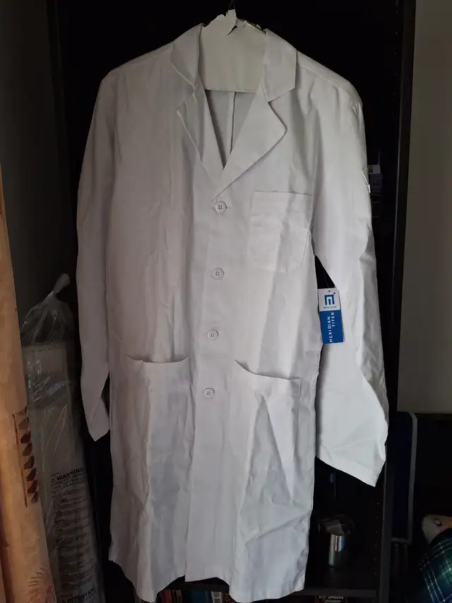 White Meridian Lab Coat XS - New in Health & Special Needs in Mississauga / Peel Region - Image 2