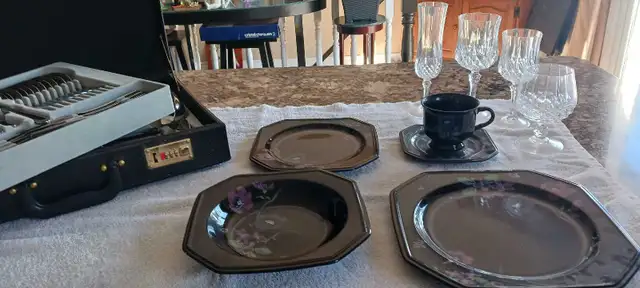 Complete Family Dining Package64302360343554120