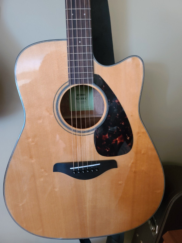 Yamaha FGX800C Acoustic Electric Guitar | Guitars | Red Deer | Kijiji