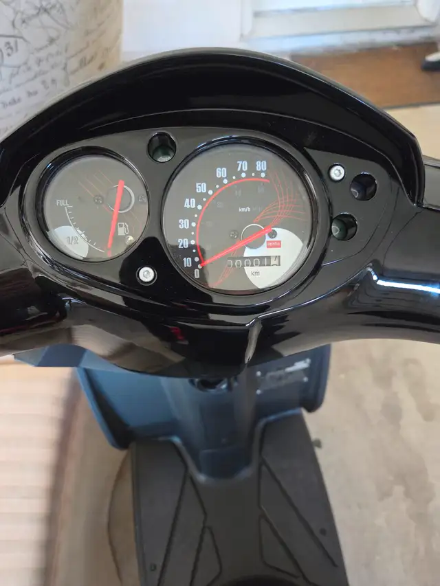 2025 Aprilia SR 50 MT 4T SR50MT 4STROKE SCOOTER 2 year warranty in Scooters & Pocket Bikes in City of Toronto - Image 3