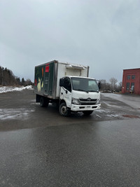 Camion Hino 195 - 2019