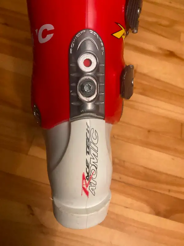 Atomic RT CS 130 ski boots, size 8 or 27.5, base 314 mm in Ski in City of Montréal - Image 8
