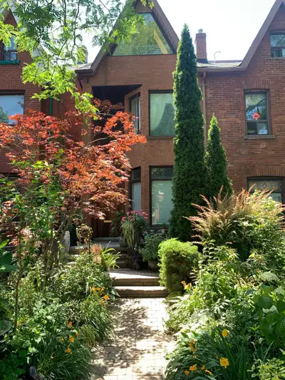 Roommates Wanted LGBTQ+ Home near Riverdale Park