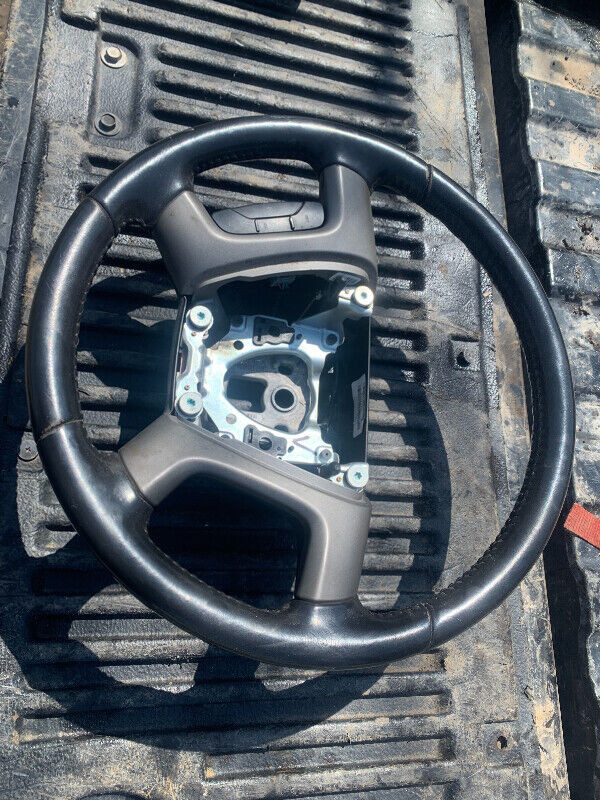 07-13 gmc chev steering wheel in Other in Hamilton