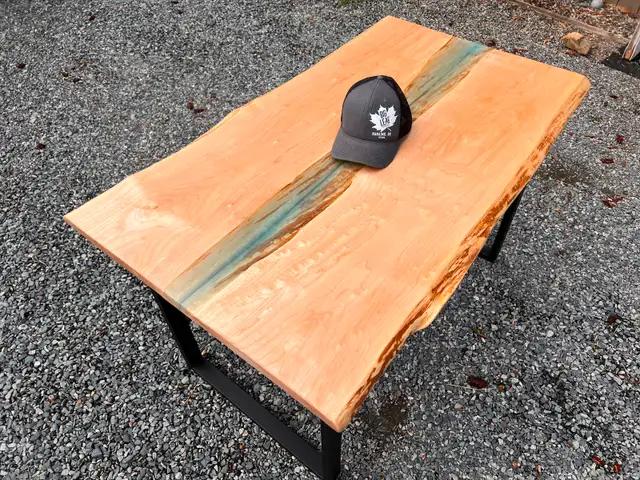 Live edge table in Dining Tables & Sets in St. Albert - Image 10