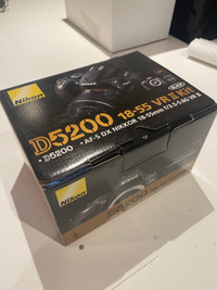 Nikon D5200 24.1 MP digital camera 18-55mm 