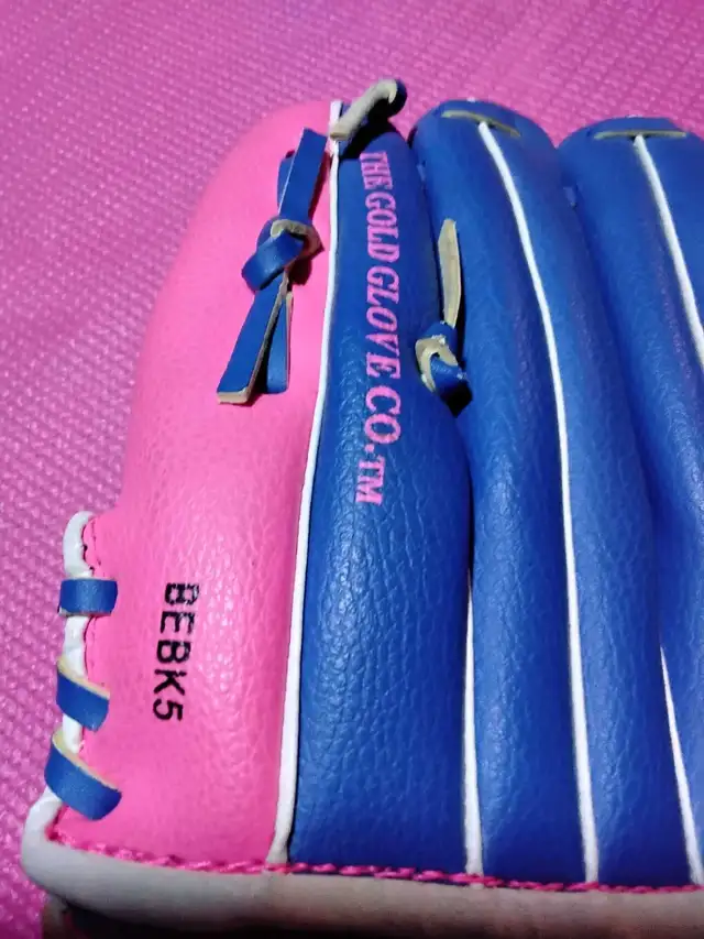 Worth Bat & Rawlings Glove in Baseball & Softball in City of Toronto - Image 8