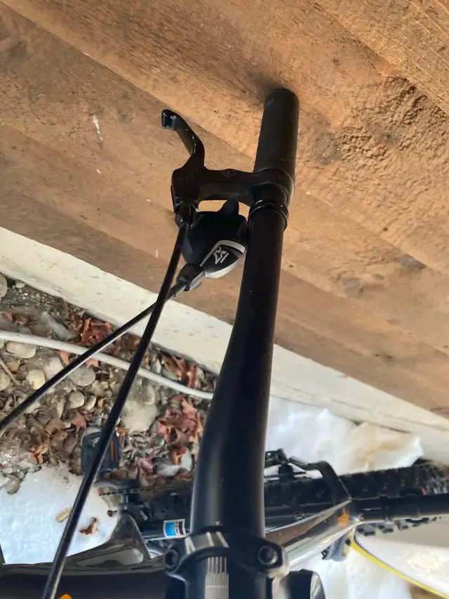 Men’s Specialized Fat Bike -large in Other in Gatineau - Image 11