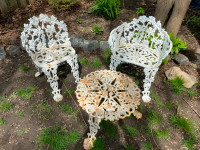 Vintage 3 Piece Cast Iron Garden Bistro Set Grape Leaf Pattern