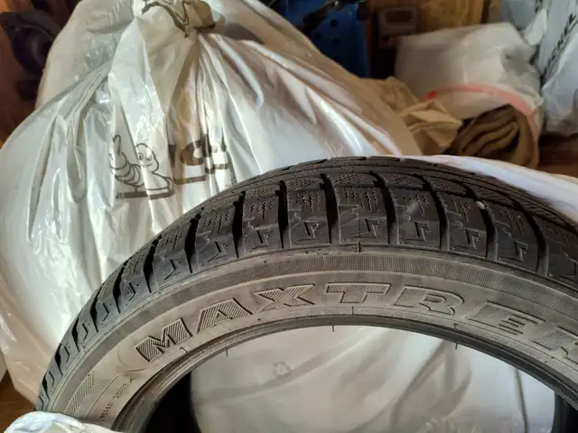 Pneu d'hiver Flat Run a vendre-Winter Flat run tires for sale in Tires & Rims in City of Montréal - Image 7