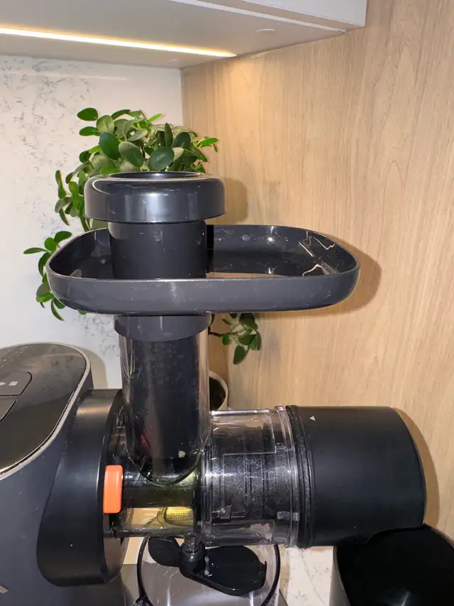 FOR SALE: Ninja JC151C Cold Press Juicer – Compact Slow Juicer in Processors, Blenders & Juicers in Cambridge - Image 6